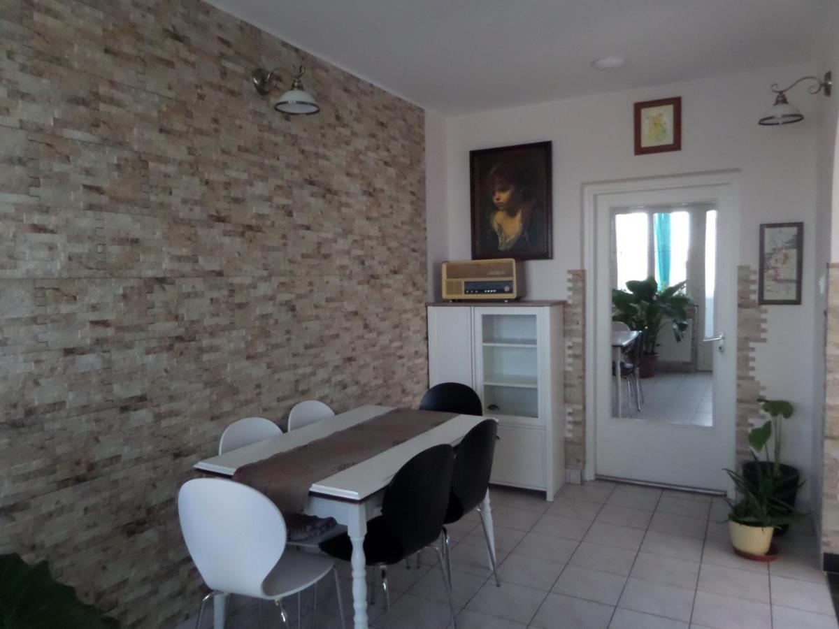 Bori Apartmanok Hajdúszoboszló Exteriör bild