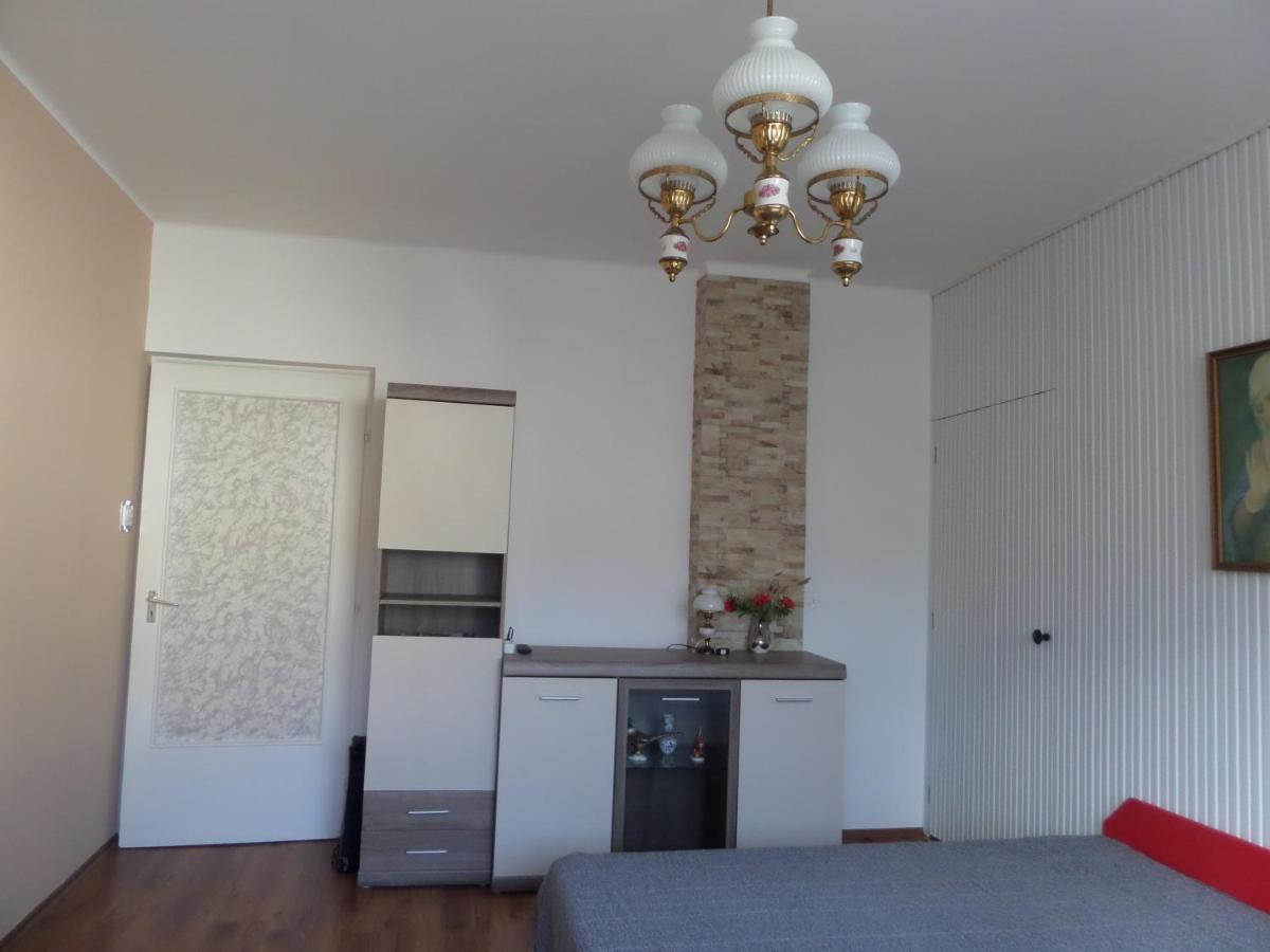 Bori Apartmanok Hajdúszoboszló Exteriör bild